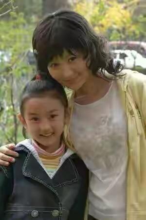 娱乐圈爆料小表妹,揭秘明星幕后故事  第1张